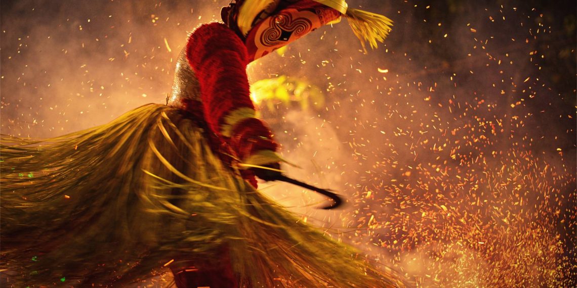 Malam Kenduri Kenegaraan Dusun II Desa Layaknya Acara Level Kabupaten