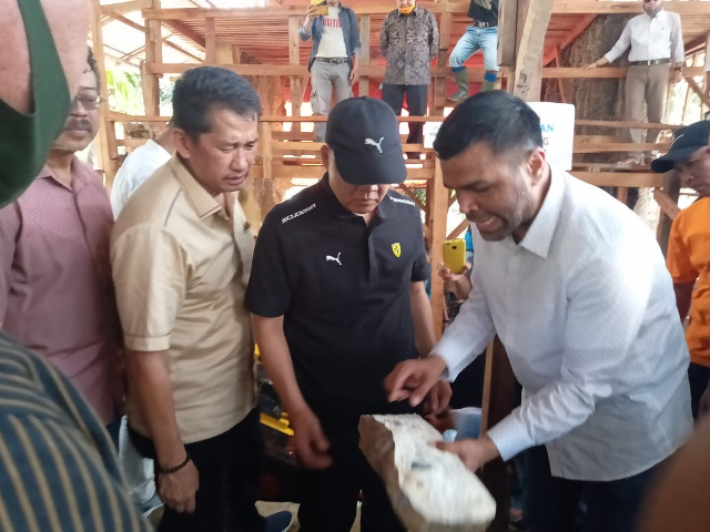 Urus Perizinan, Pabrik Karet Tutup Sementara